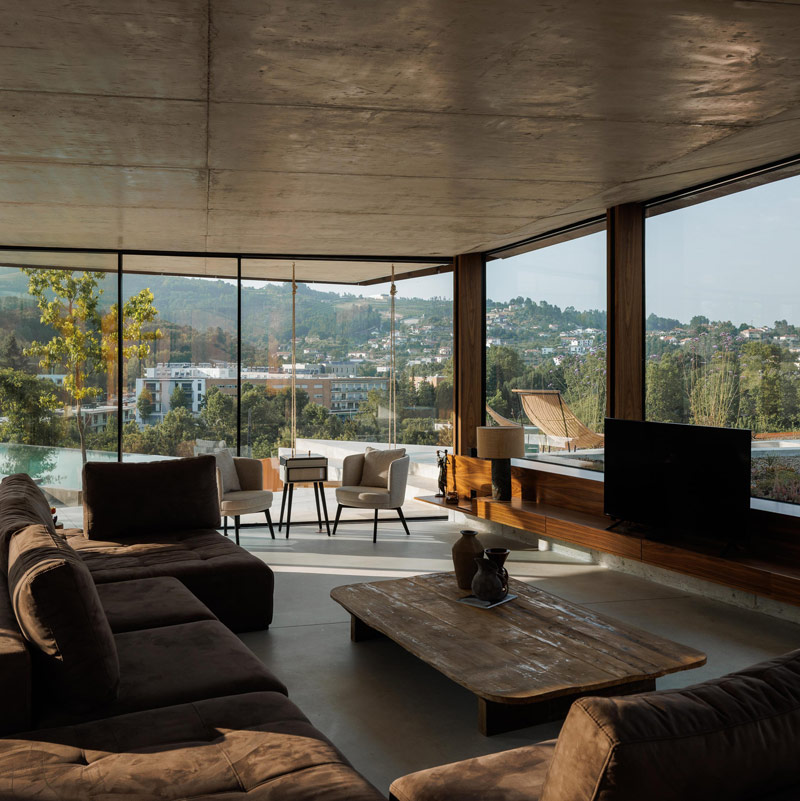 Casa Corten: Oryginalny dom wtopiony w naturalny krajobraz