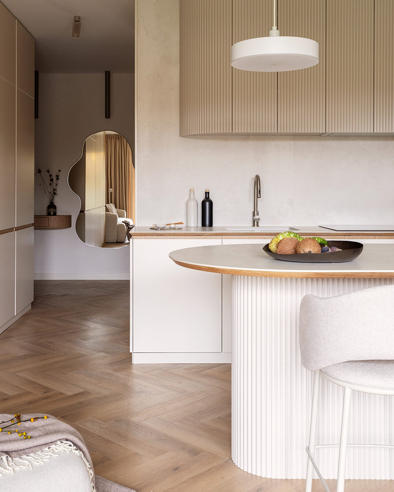 Kobiece, ponadczasowe wnętrze w estetyce japandi