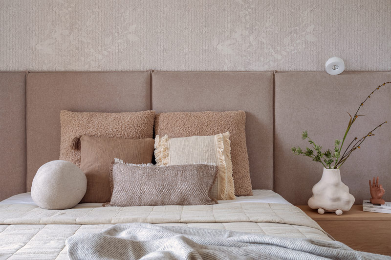 Kobiece, ponadczasowe wnętrze w estetyce japandi