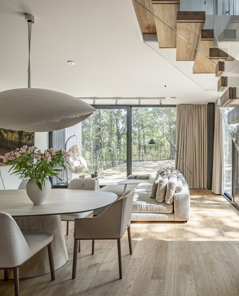 Natura Konstancin od Rohe &ndash; architektura w dialogu z zielenią