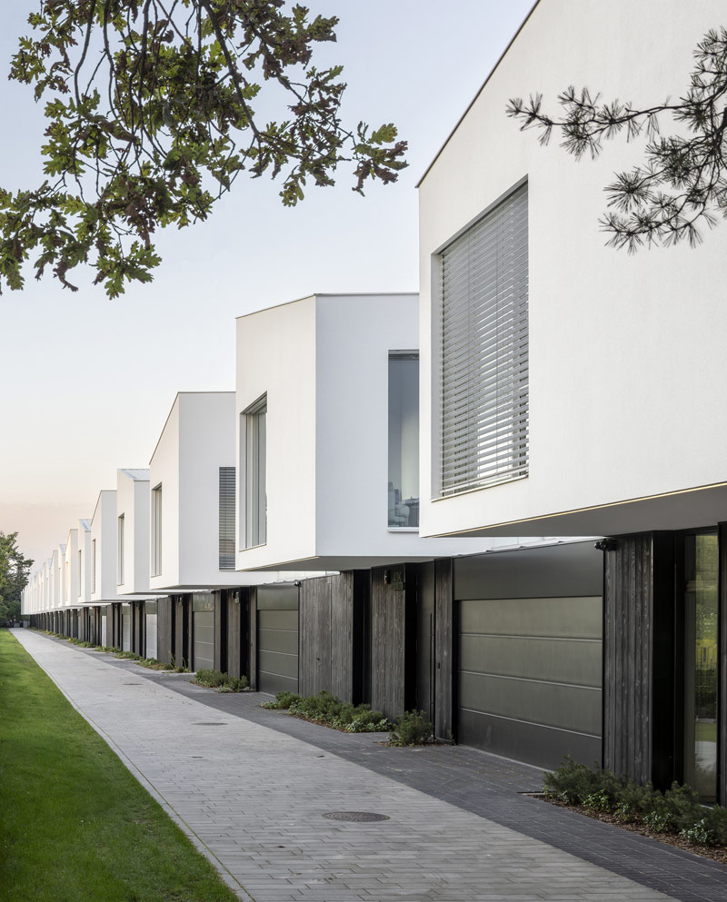 Natura Konstancin od Rohe &ndash; architektura w dialogu z zielenią