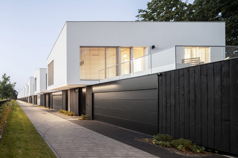 Natura Konstancin od Rohe &ndash; architektura w dialogu z zielenią