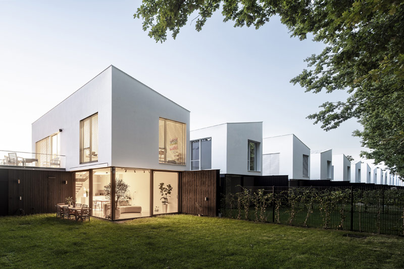 Natura Konstancin od Rohe &ndash; architektura w dialogu z zielenią