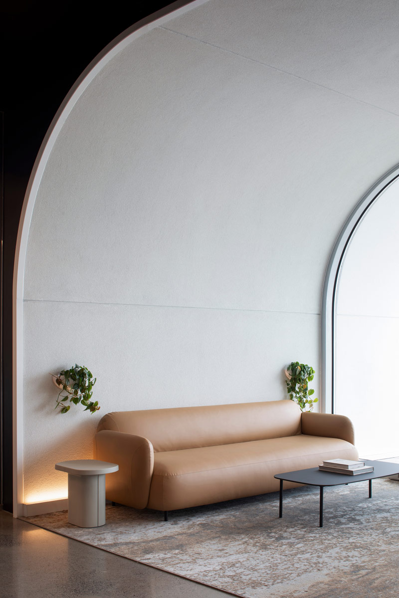 Powściągliwy i ekspresyjny budynek mieszkalny w Kanadzie