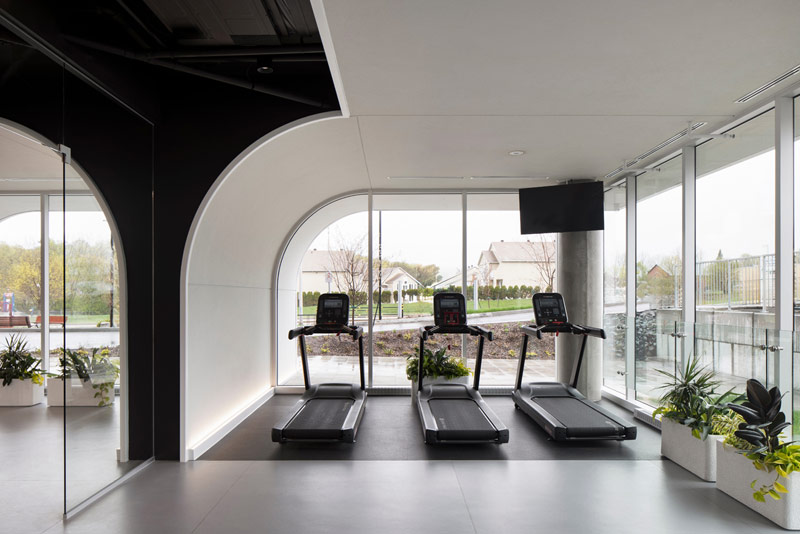 Powściągliwy i ekspresyjny budynek mieszkalny w Kanadzie