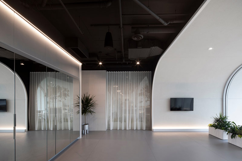 Powściągliwy i ekspresyjny budynek mieszkalny w Kanadzie