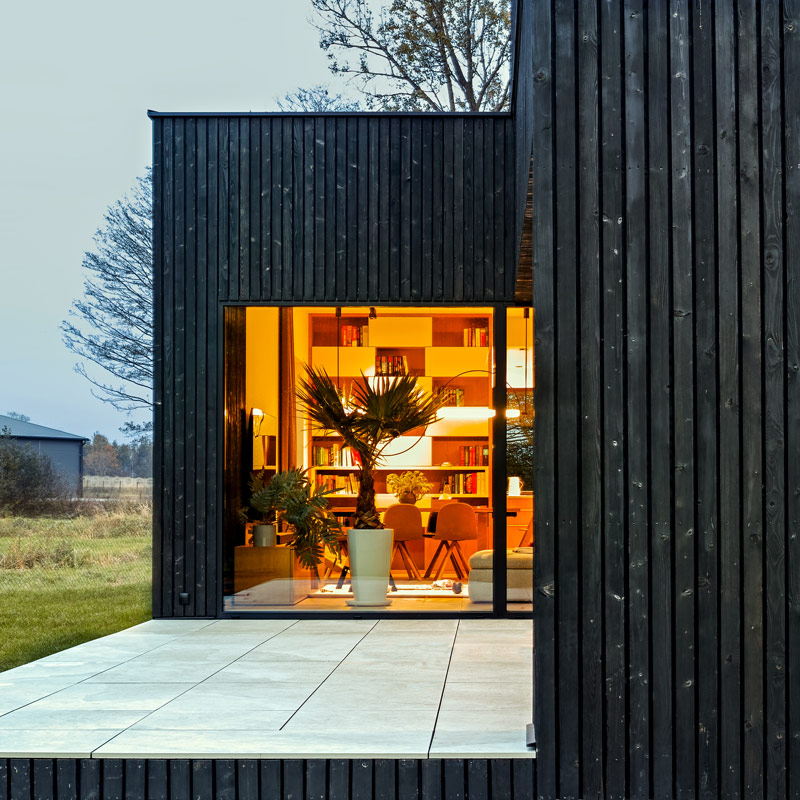 Wsp&oacute;łczesny dom dla rodziny ceniącej spok&oacute;j i bliski kontakt z naturą