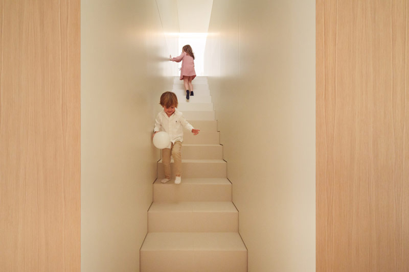 NIU House: Nowoczesny dom składany na działce