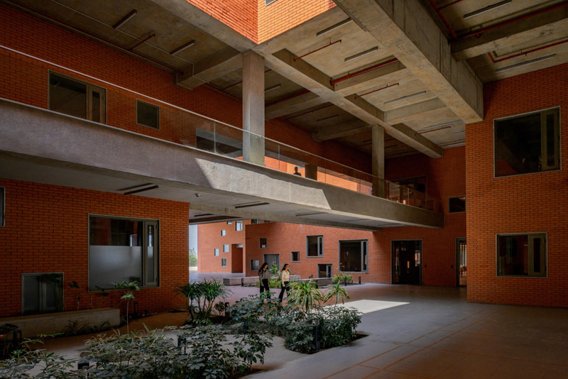 Kompleks Prestige University w Indiach