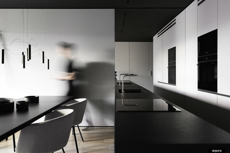 Minimalistyczne wnętrza mieszkania w Krakowie