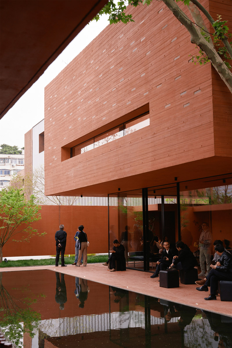 Red Box – inspirująca przestrzeń wystawowa w Chinach