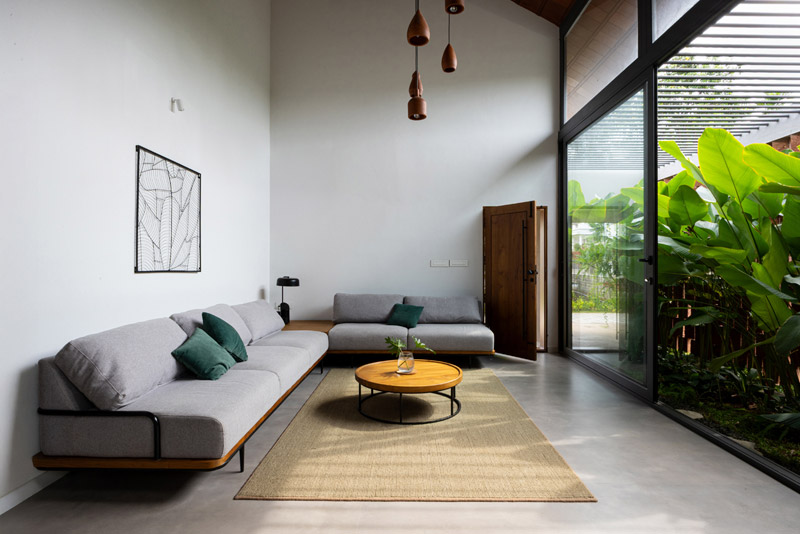 Dom w Kannur – prostota i powściągliwość w harmonii z naturalnym otoczeniem