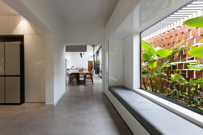 Dom w Kannur – prostota i powściągliwość w harmonii z naturalnym otoczeniem