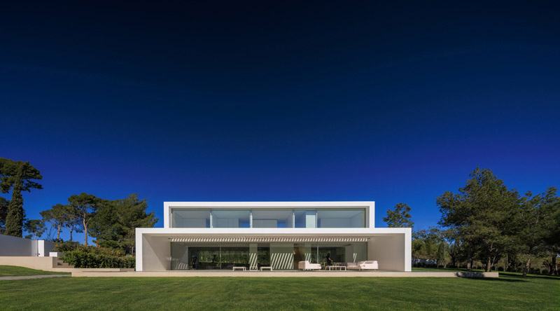 NIU House – energooszczędny, minimalistyczny dom w Hiszpanii