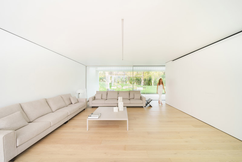 NIU House – energooszczędny, minimalistyczny dom w Hiszpanii