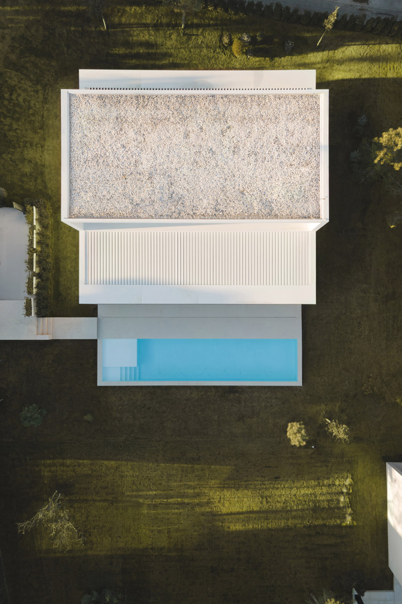 NIU House – energooszczędny, minimalistyczny dom w Hiszpanii