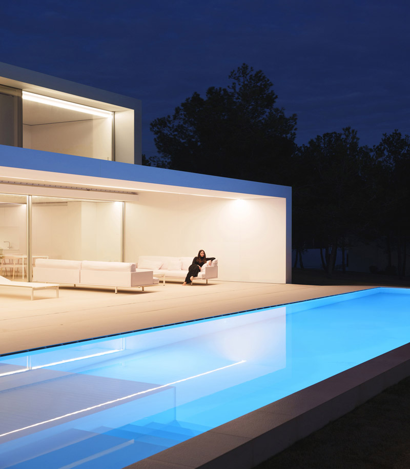 NIU House – energooszczędny, minimalistyczny dom w Hiszpanii