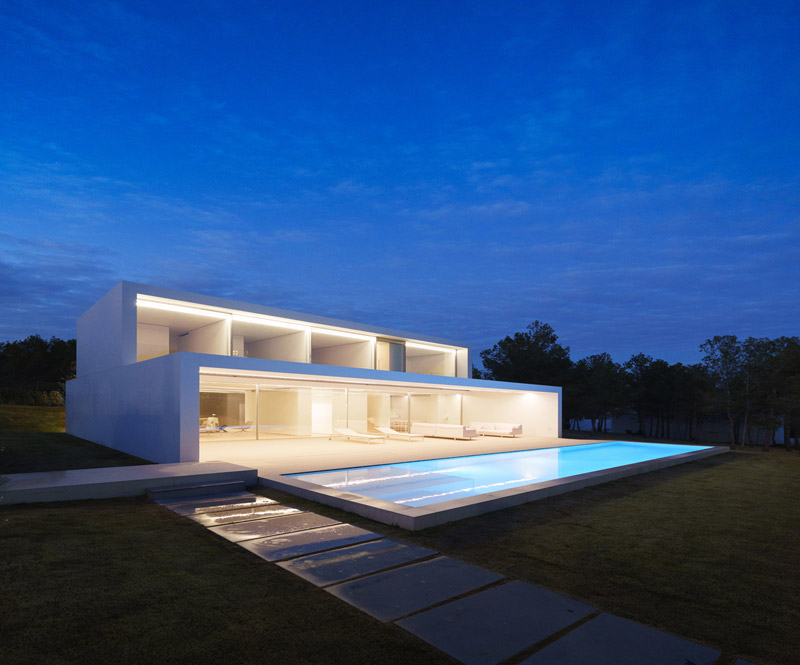 NIU House – energooszczędny, minimalistyczny dom w Hiszpanii