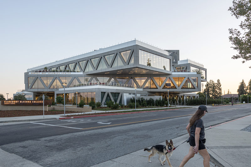 Inspirująca architektura centrum edukacyjnego w USA