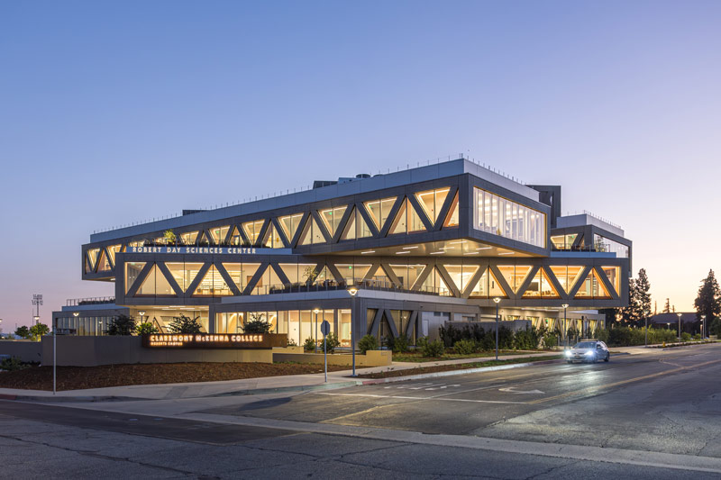 Inspirująca architektura centrum edukacyjnego w USA