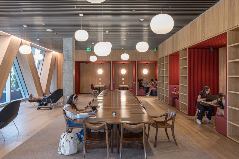 Inspirująca architektura centrum edukacyjnego w USA