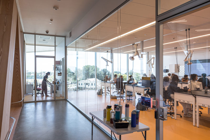 Inspirująca architektura centrum edukacyjnego w USA