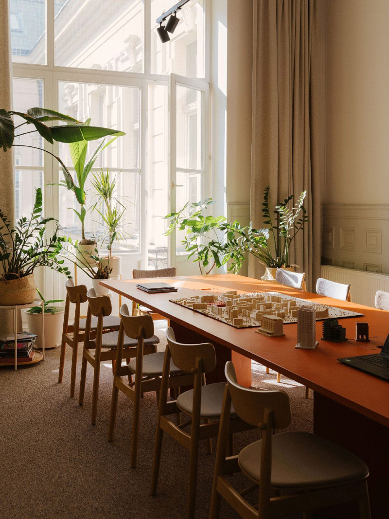 Nowe biuro BBGK Architekci w historycznej kamienicy